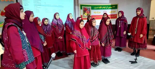 برگزاری اولین جشنواره شهرستانی سرود فجر در گالیکش
