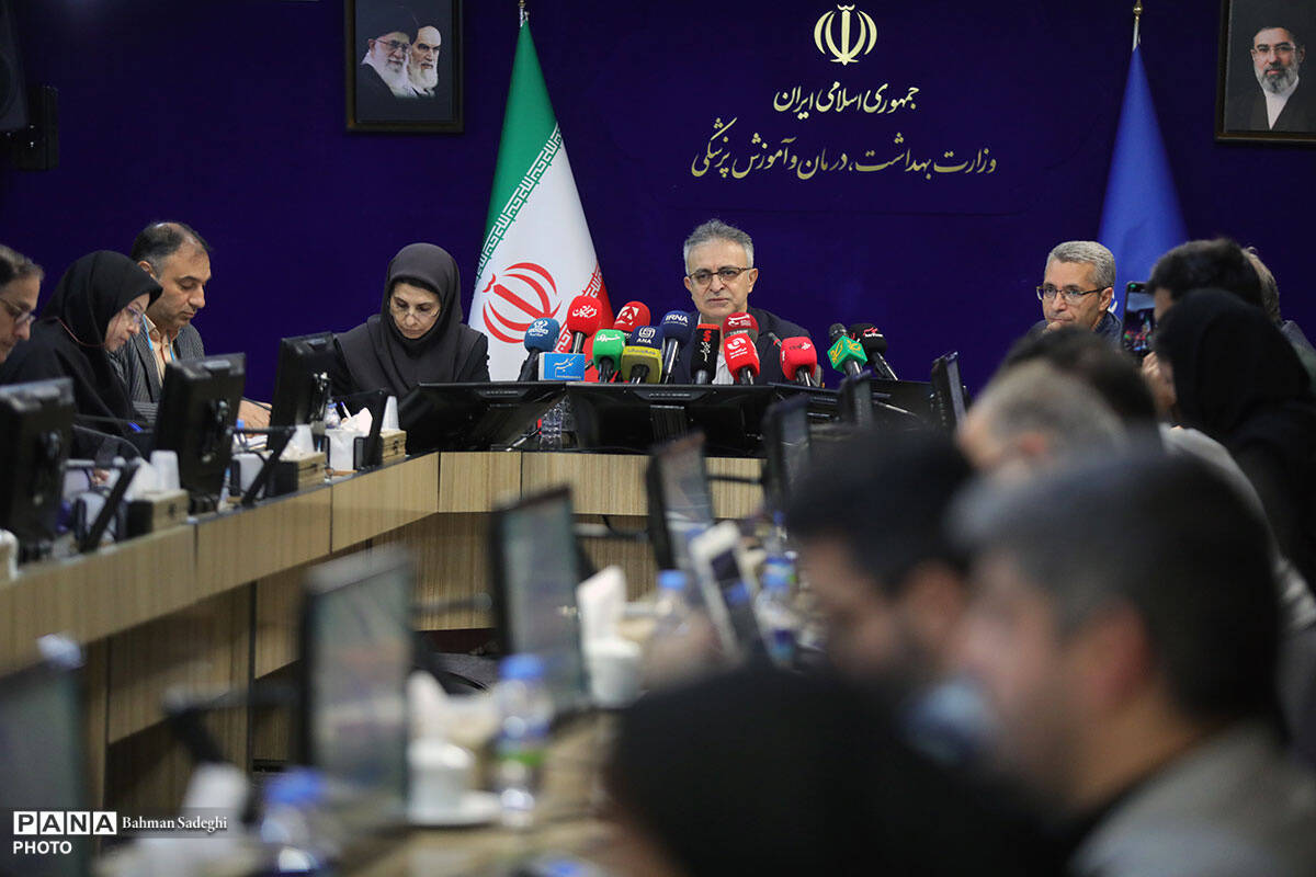 نشست خبری مدیرکل بیماری های واگیردار و مدیر کل تغذیه وزارت بهداشت