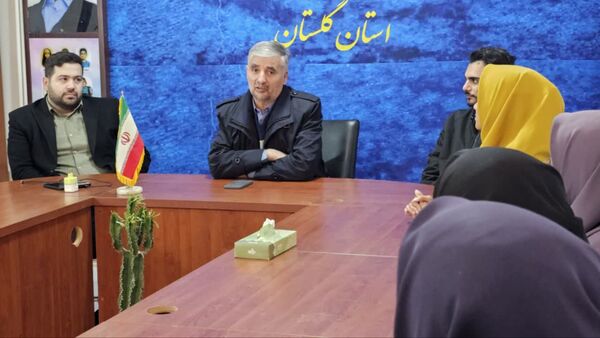 نشست صمیمی رحمت الله رضایی با اعضای سازمان دانش‌آموزی استان گلستان
