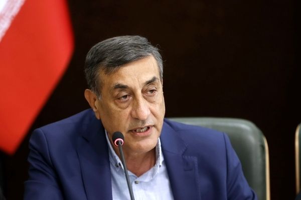 گرایش‌های سیاسی مانع استفاده از نیروهای شایسته نمی‌شود