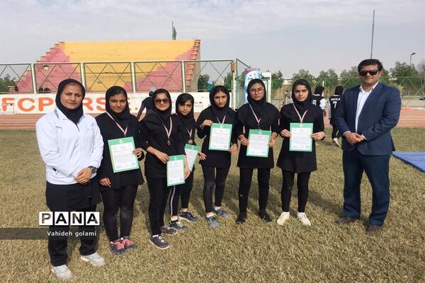 مسابقات دومیدانی متوسطه اول دختران دشتستانی