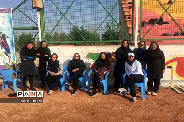 مسابقات دومیدانی متوسطه اول دختران دشتستانی