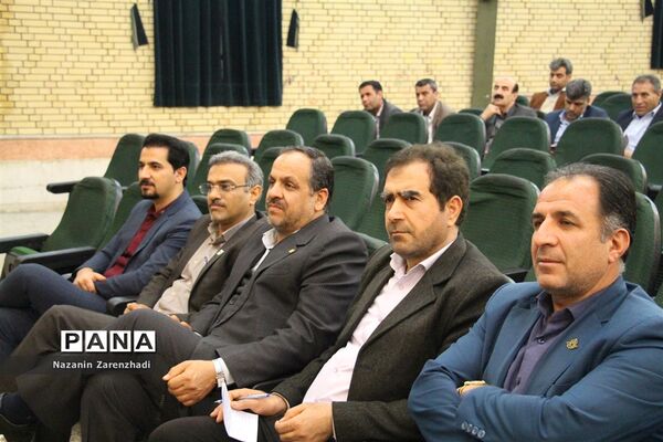 برگزاری نخستین کارگاه سخنوری و فن بیان ویژه مربیان پیشتاز در فارس