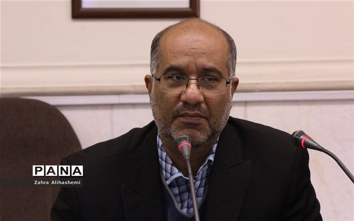 کریمی: برنامه های اثرگذار برای اجرای گام دوم انقلاب را جدی بگیرید