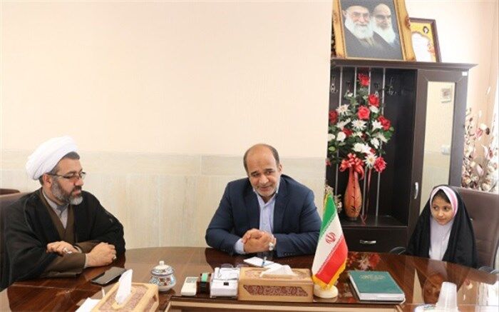چهارمین نشست شورای دانش آموزی دبستان مهدیه اشکذردر دفتر فرمانداربرگزارشد