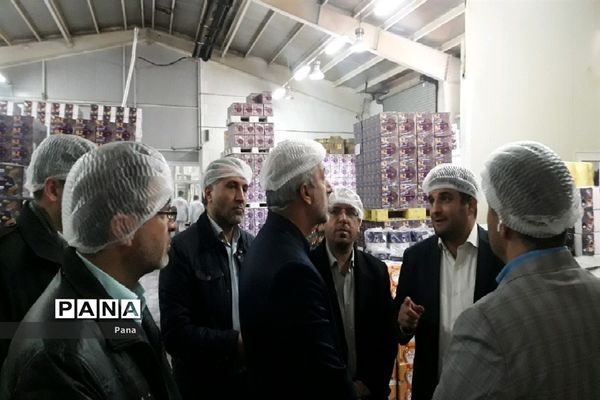 بازدید معاون تربیت بدنی و سلامت و روسای ادارات آموزش و پرورش آذربایجان شرقی ازمحصولات غذایی نظری