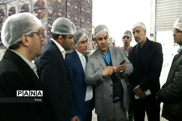 بازدید معاون تربیت بدنی و سلامت و روسای ادارات آموزش و پرورش آذربایجان شرقی ازمحصولات غذایی نظری