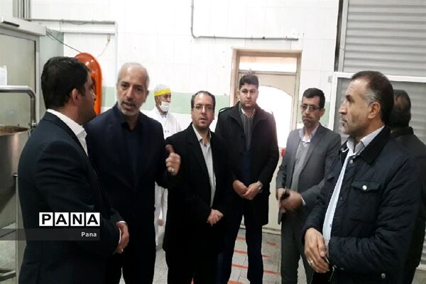 بازدید معاون تربیت بدنی و سلامت و روسای ادارات آموزش و پرورش آذربایجان شرقی ازمحصولات غذایی نظری