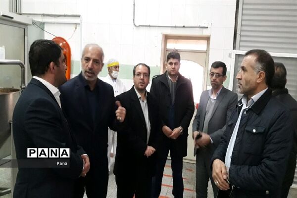 بازدید معاون تربیت بدنی و سلامت و روسای ادارات آموزش و پرورش آذربایجان شرقی ازمحصولات غذایی نظری
