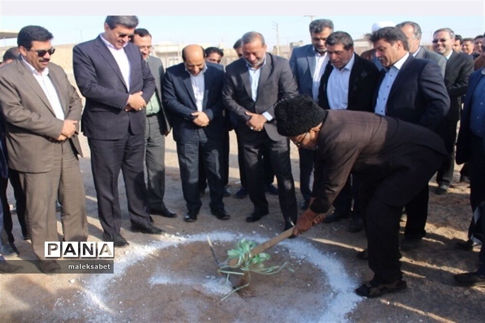 آغاز احداث مدرسه 12 کلاسه خیرساز درفهرج یزد