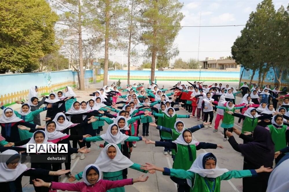 المپیاد ورزشی درون مدرسه‌ای درخاتم