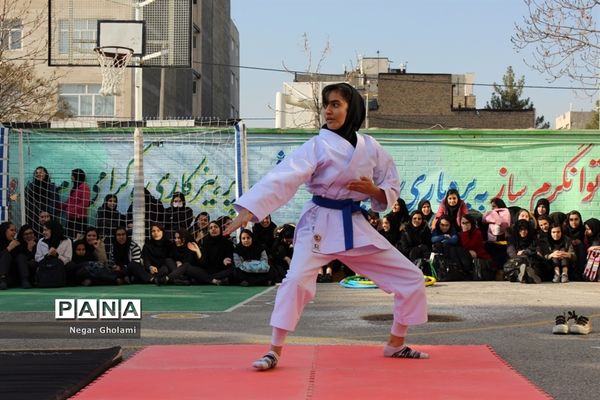 المپیاد ورزشی درون مدرسه‌ای