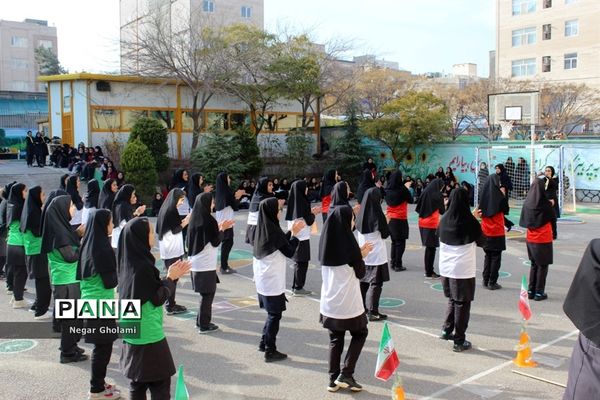 المپیاد ورزشی درون مدرسه‌ای