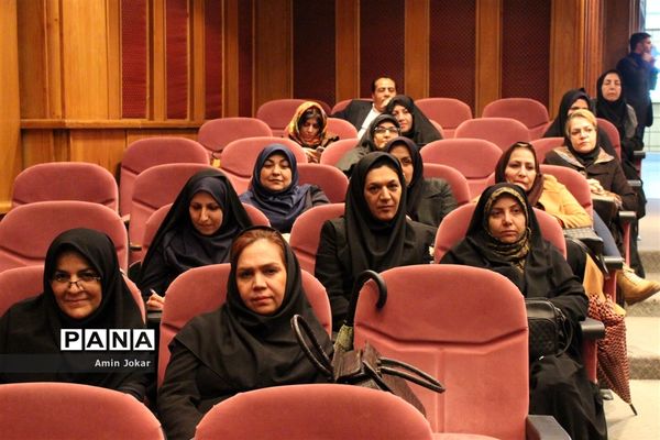 برگزاری نخستین کارگاه سخنوری و فن بیان ویژه مربیان پیشتاز در فارس