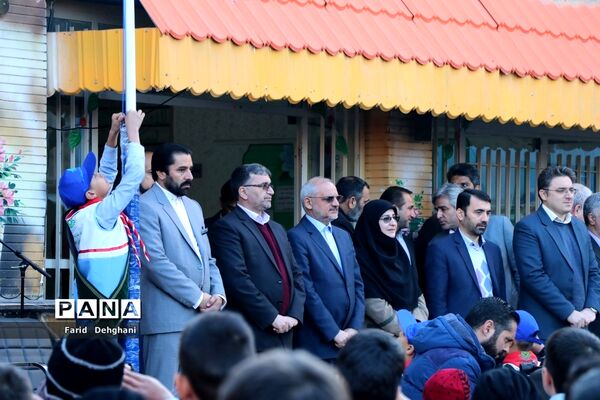 بازدید  وزیر آموزش و پرورش از آموزشگاه باقریه منطقه تبادکان