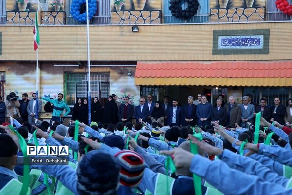 بازدید  وزیر آموزش و پرورش از آموزشگاه باقریه منطقه تبادکان