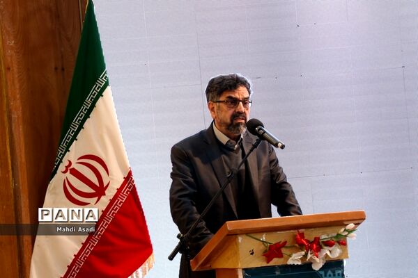 نشست صمیمانه وزیر آموزش و پرورش با جمعی از فرهنگیان خراسان رضوی
