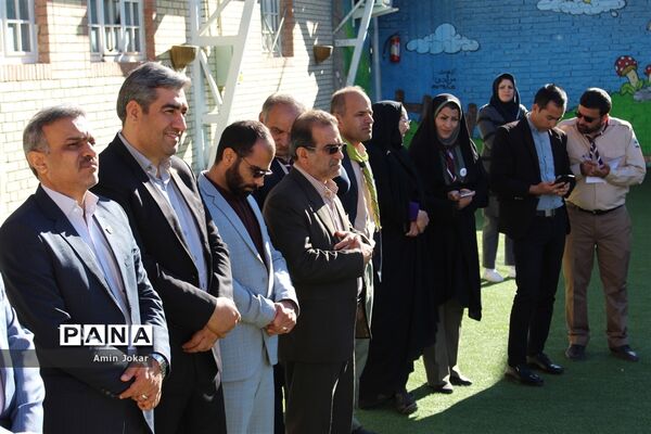 بازدید مشاور رئیس سازمان دانش آموزی کشور از مدرسه تمام تشکیلاتی گندم شهرستان مرودشت