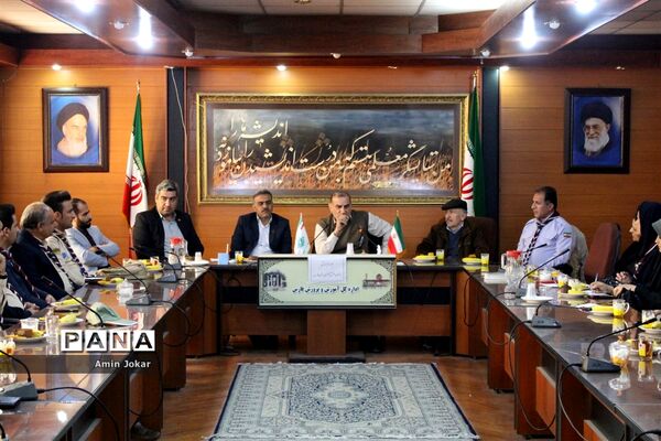 جلسه هم اندیشی سازمان دانش آموزی استان فارس