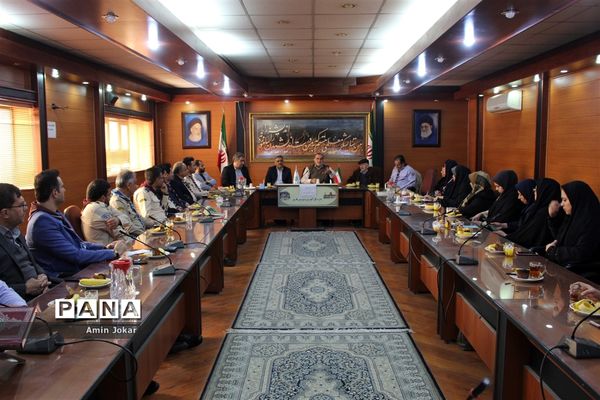 جلسه هم اندیشی سازمان دانش آموزی استان فارس