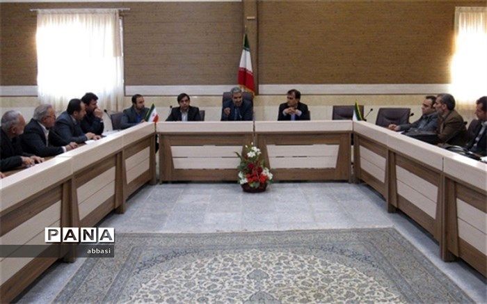 مدرسه بستر اصلی پیشرفت و تعالی دانش آموزان است