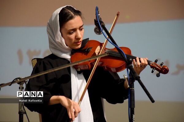 جشن یلدا ویژه نابینایان و کم بینایان در تبریز