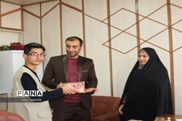 نشست خبرنگاران پانا با معاون نهضت سوادآموزی قزوین