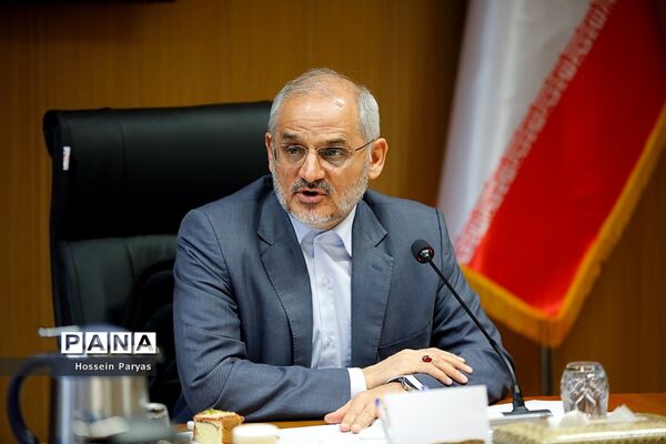 دیدار  اعضای هیات امنای انجمن علمی اولیا و مربیان با وزیر آموزش و پرورش