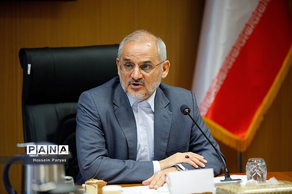دیدار  اعضای هیات امنای انجمن علمی اولیا و مربیان با وزیر آموزش و پرورش