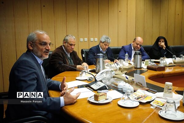 دیدار  اعضای هیات امنای انجمن علمی اولیا و مربیان با وزیر آموزش و پرورش