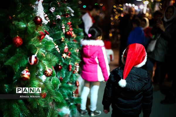 حال و هوای کریسمس در تهران