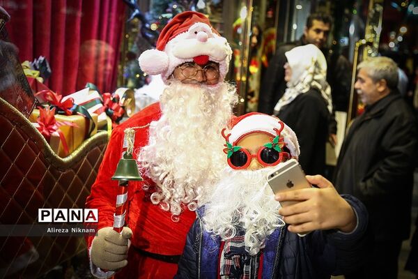 حال و هوای کریسمس در تهران
