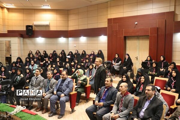 کارگاه آموزشی مربیان پیشتاز سازمان دانش‌آموزی ناحیه 2 آموزش و پرورش مشهد