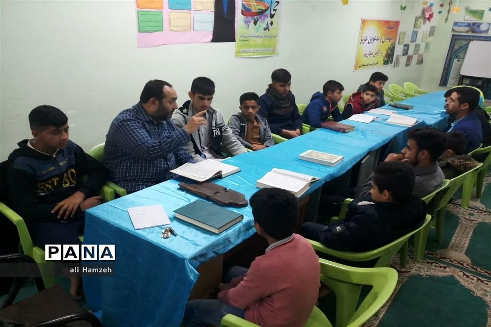 برپایی کلاس‌های روخوانی و روان خوانی در دارالقرآن امام خمینی (ره)منطقه شاوور