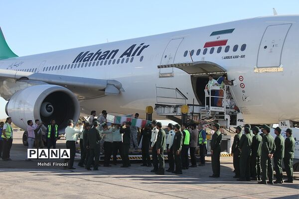 ورود پیکر مطهر دو شهید گمنام به استان هرمزگان