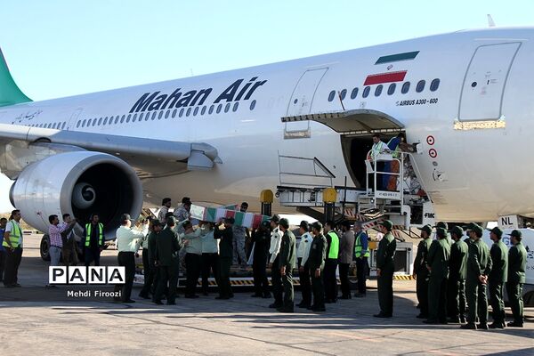 ورود پیکر مطهر دو شهید گمنام به استان هرمزگان