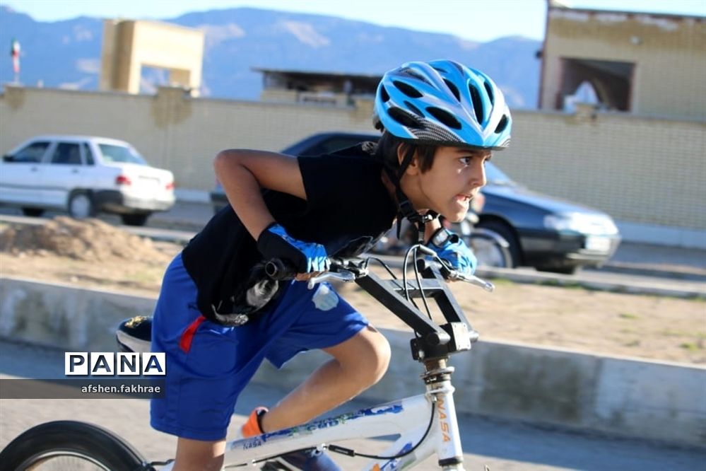 برگزاری اولین دوره المپیاد دوچرخه سواری دانش آموزی در  شهرستان خنج