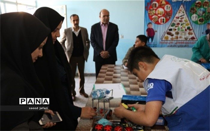 بازدید مدیر ناحیه یک از دبستان فرهیختگان پویا