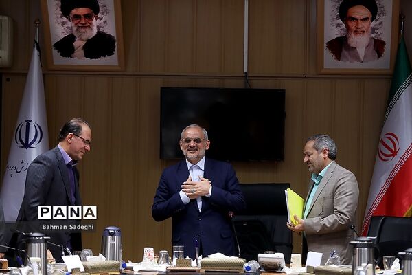دیدار مدیران سازمان دانش‌آموزی استان‌های سراسر کشور با وزیر آموزش و پرورش