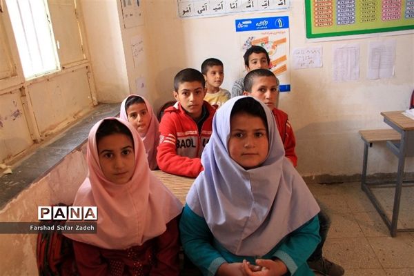 بازدید مدیرآموزش و پرورش عشایر خورستان از مدارس عشایری شهرستان باغملک