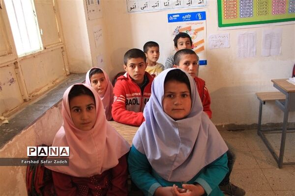 بازدید مدیرآموزش و پرورش عشایر خورستان از مدارس عشایری شهرستان باغملک