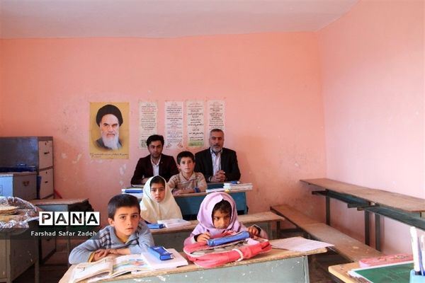 بازدید مدیرآموزش و پرورش عشایر خورستان از مدارس عشایری شهرستان باغملک