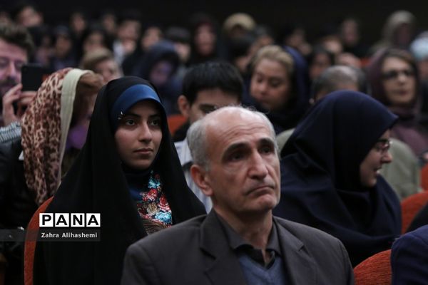 مراسم تجلیل از برگزیدگان المپیادهای جهانی و کشوری و رتبه‌های برتر کنکور