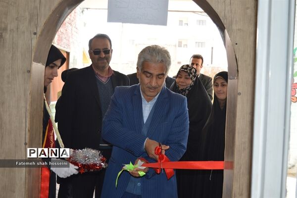 همایش گرامیداشت هفته پژوهش درشهرستان فیروزکوه