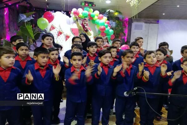 برگزاری جشن شب یلدا دبستان پسرانه سیدالشهدا ابرکوه