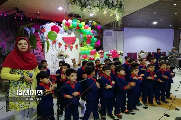 برگزاری جشن شب یلدا دبستان پسرانه سیدالشهدا ابرکوه