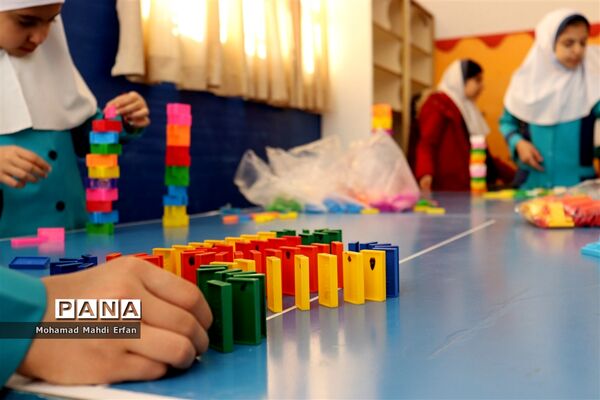 برگزاری نمایشگاه هفته پژوهش در مدارس آباده