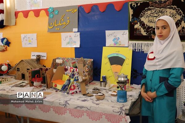 برگزاری نمایشگاه هفته پژوهش در مدارس آباده