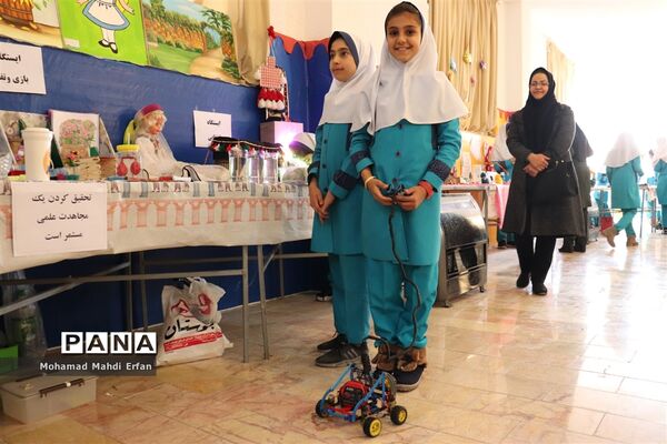 برگزاری نمایشگاه هفته پژوهش در مدارس آباده