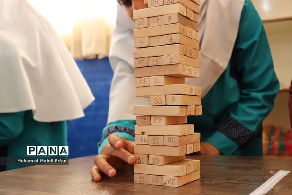 برگزاری نمایشگاه هفته پژوهش در مدارس آباده